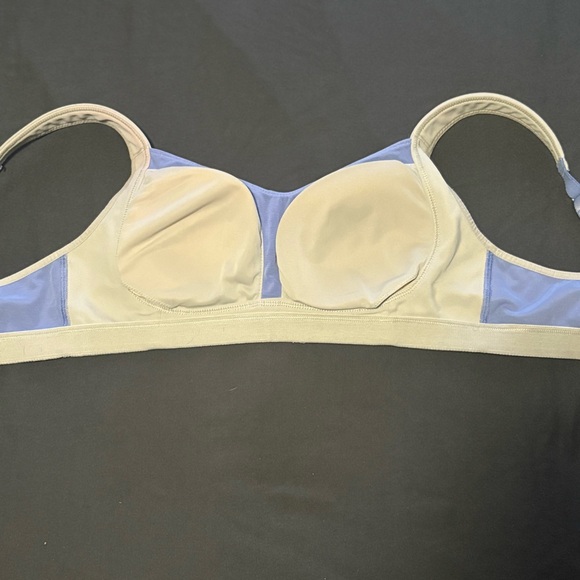 Lululemon Ta Ta Tamer II size 34D cool breeze power purple - Picture 6 of 8